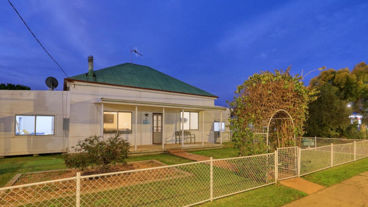 Castlereagh Lodge Motel Coonamble Exterior photo