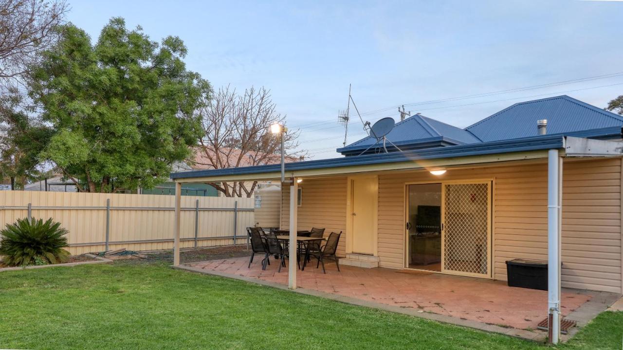 Castlereagh Lodge Motel Coonamble Exterior photo