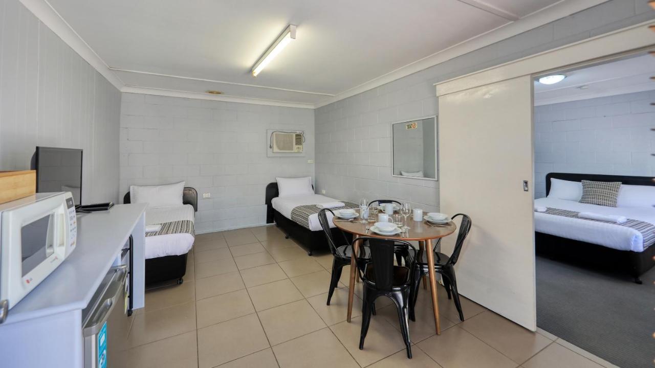 Castlereagh Lodge Motel Coonamble Exterior photo